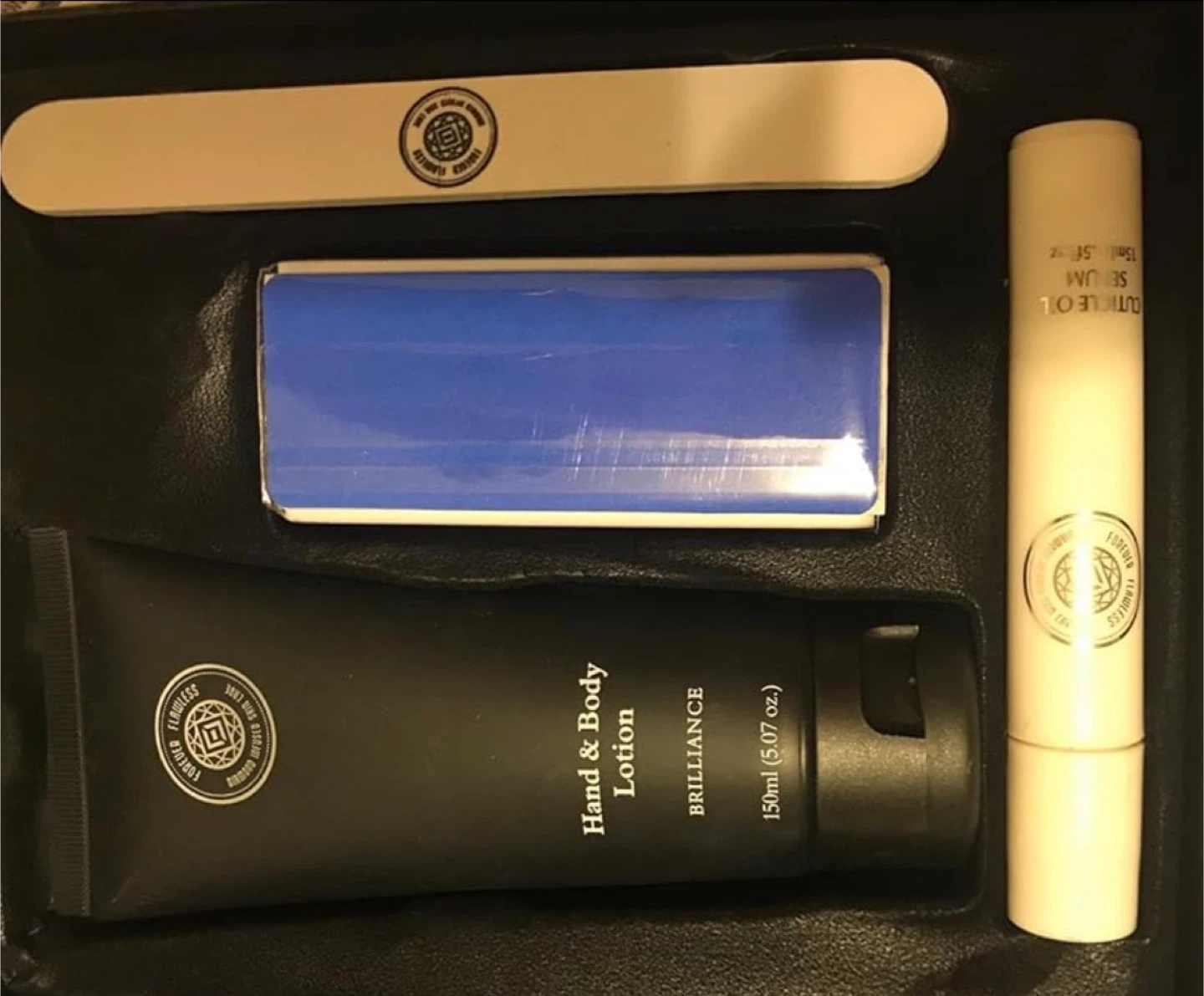 Forever Flawless Deluxe Manicure Kit - photo 2