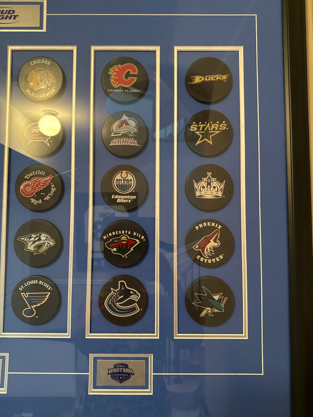 Bud Light NHL Hockey Puck Display Frame - photo 2