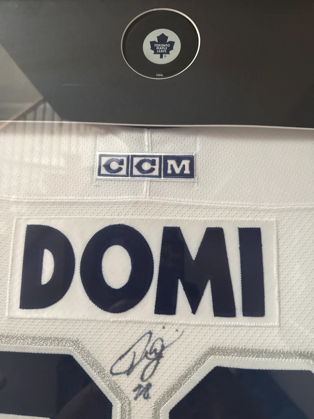 Framed Tie Domi Toronto Maple Leafs Autographed Jersey - photo 4