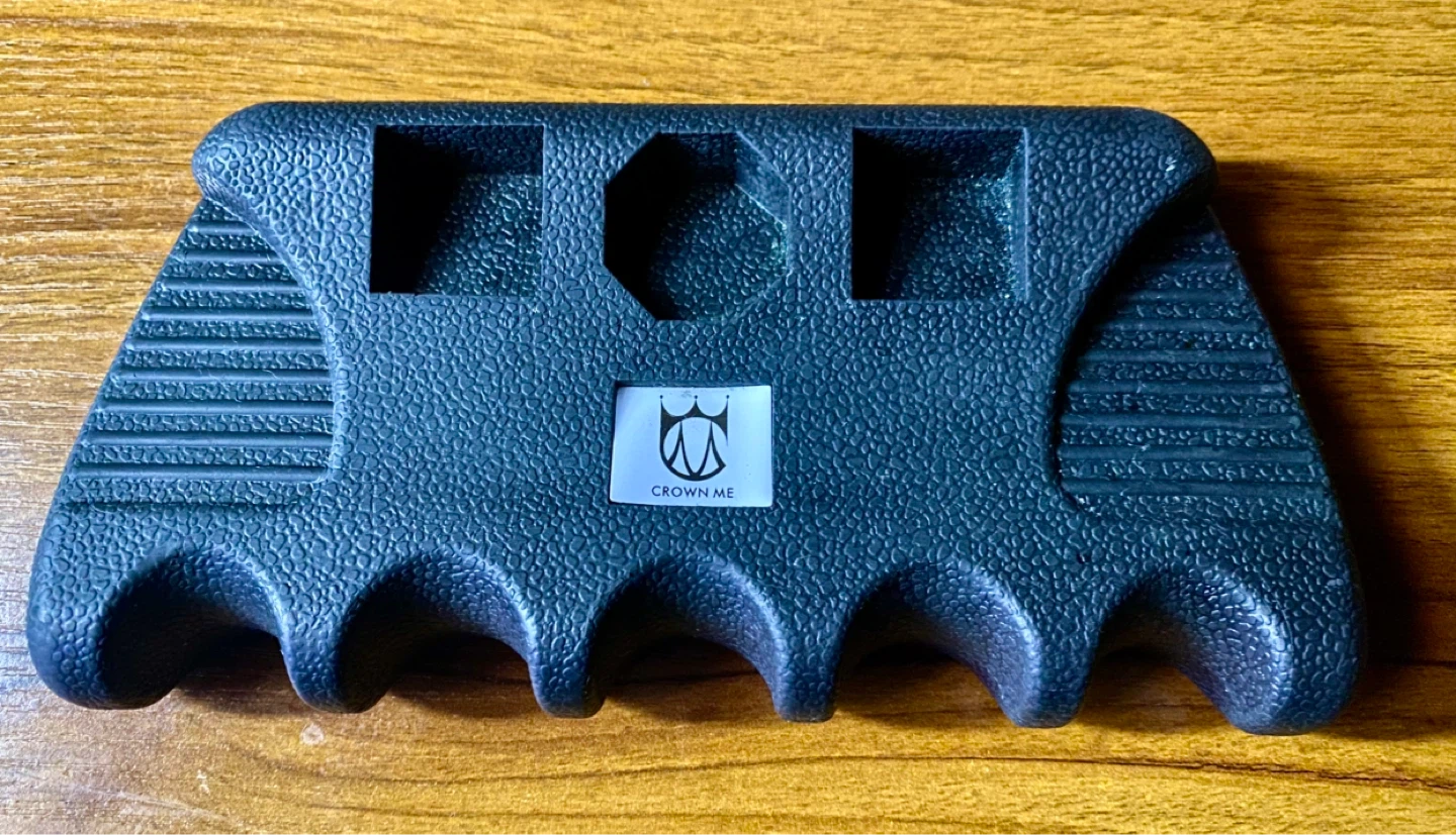 Crown Me Pool Cue Rack Holder