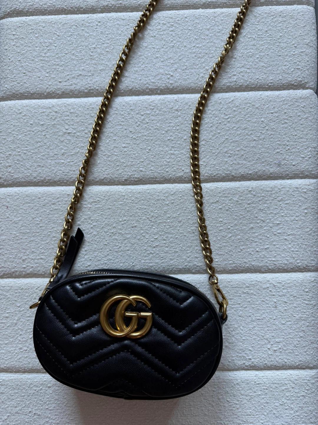 Gucci Marmont Mini Bag Black Chevron Leather - photo 2