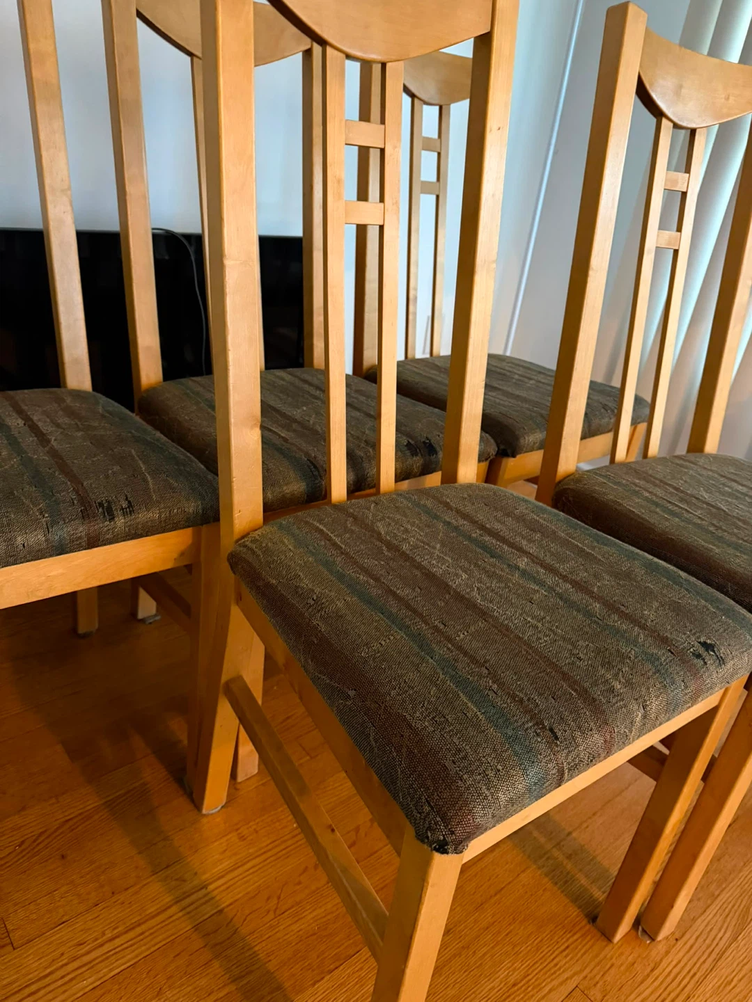 Set of 5 Wood Dining Chairs - photo 2