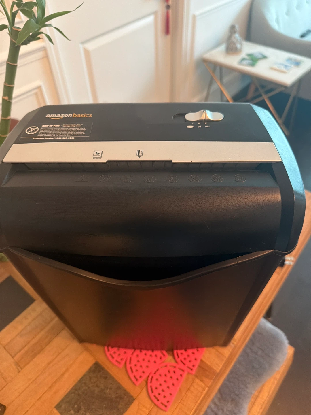 Amazon Basics Paper Shredder