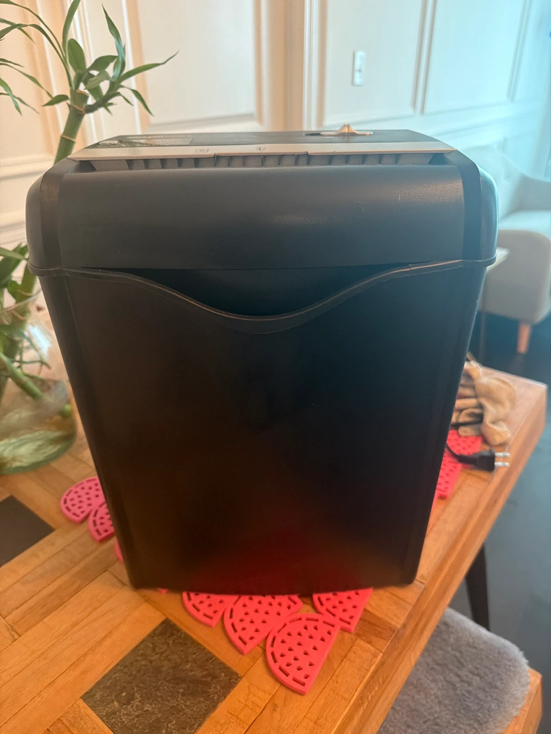 Amazon Basics Paper Shredder - photo 2