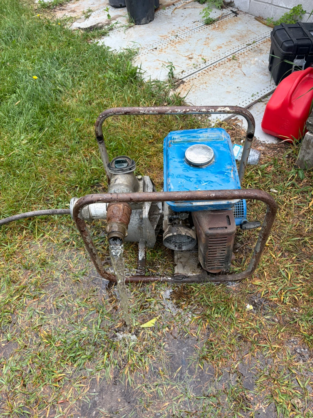 Used Water Pump - photo 3