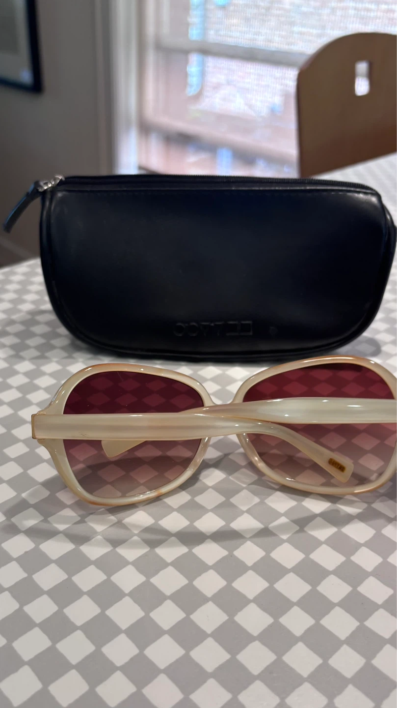 Oliver Peoples Sunglasses with Case - photo 2