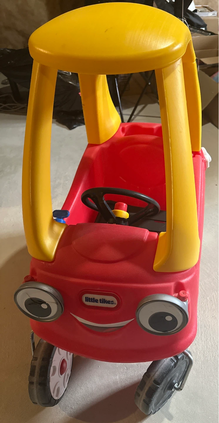 Little Tikes Cozy Coupe Ride-On Toy Car