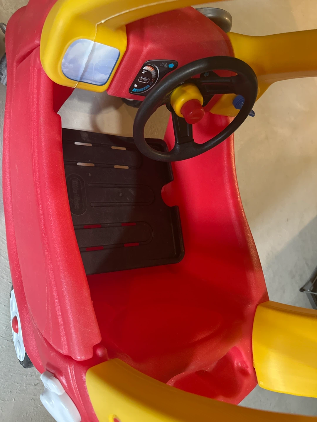 Little Tikes Cozy Coupe Ride-On Toy Car - photo 2