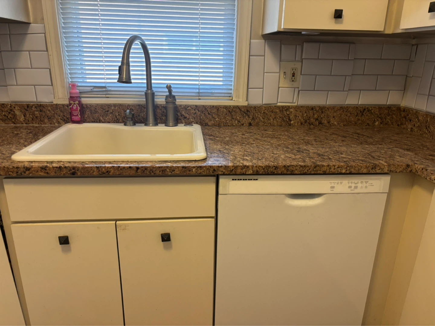 GE Electric Stove and Whirlpool Dishwasher - photo 2