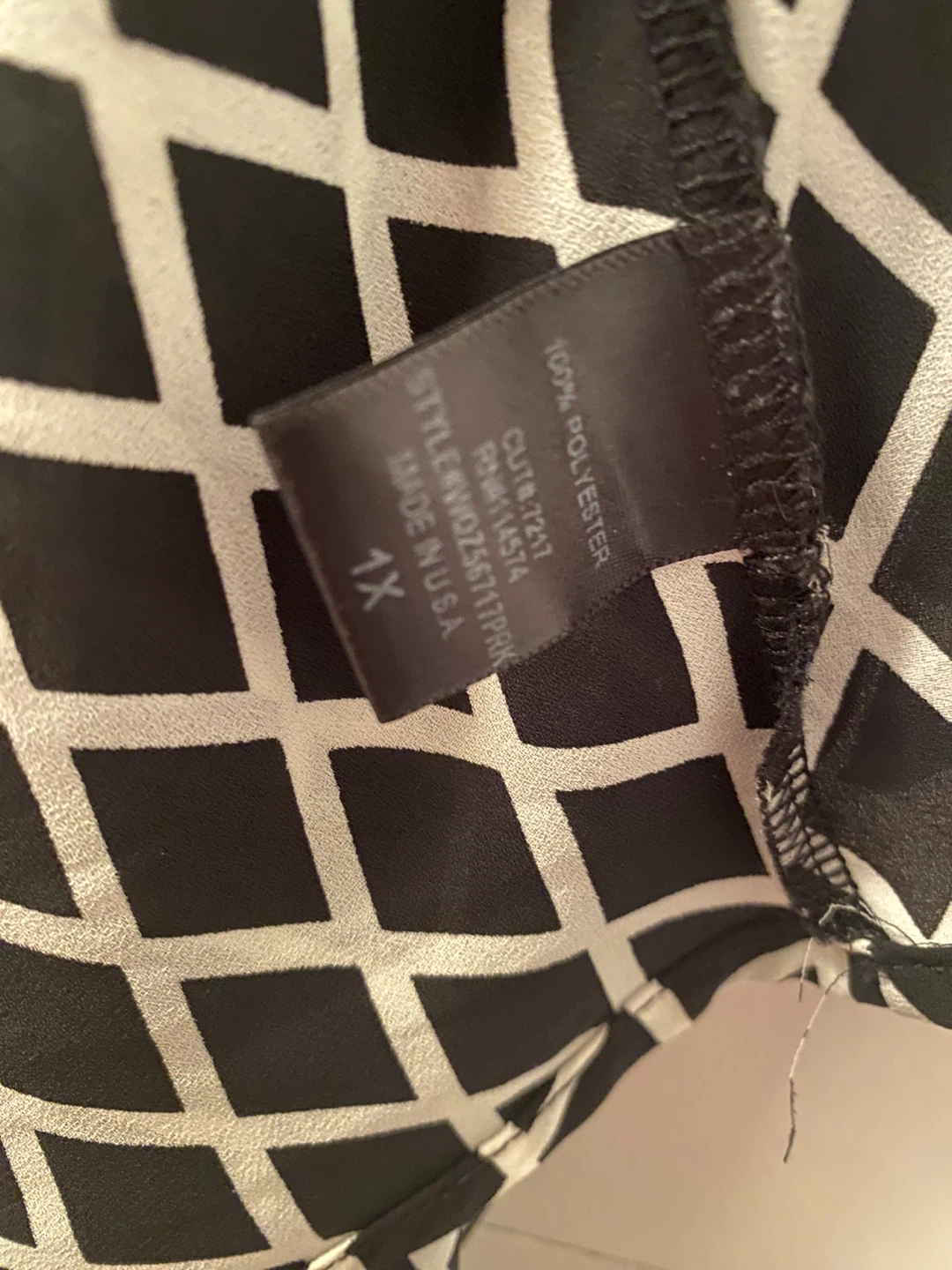 Woman’s Sleeveless Top - photo 5