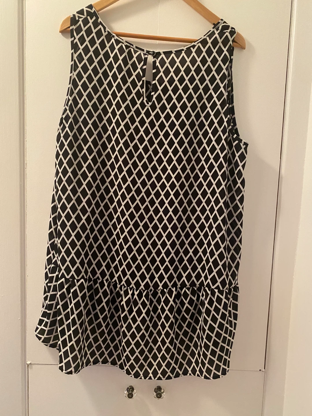 Woman’s Sleeveless Top - photo 2