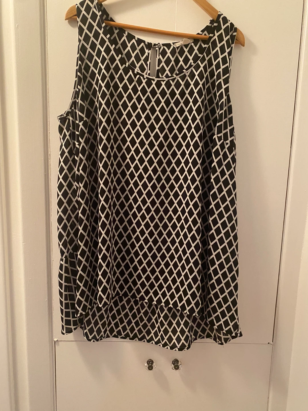 Woman’s Sleeveless Top