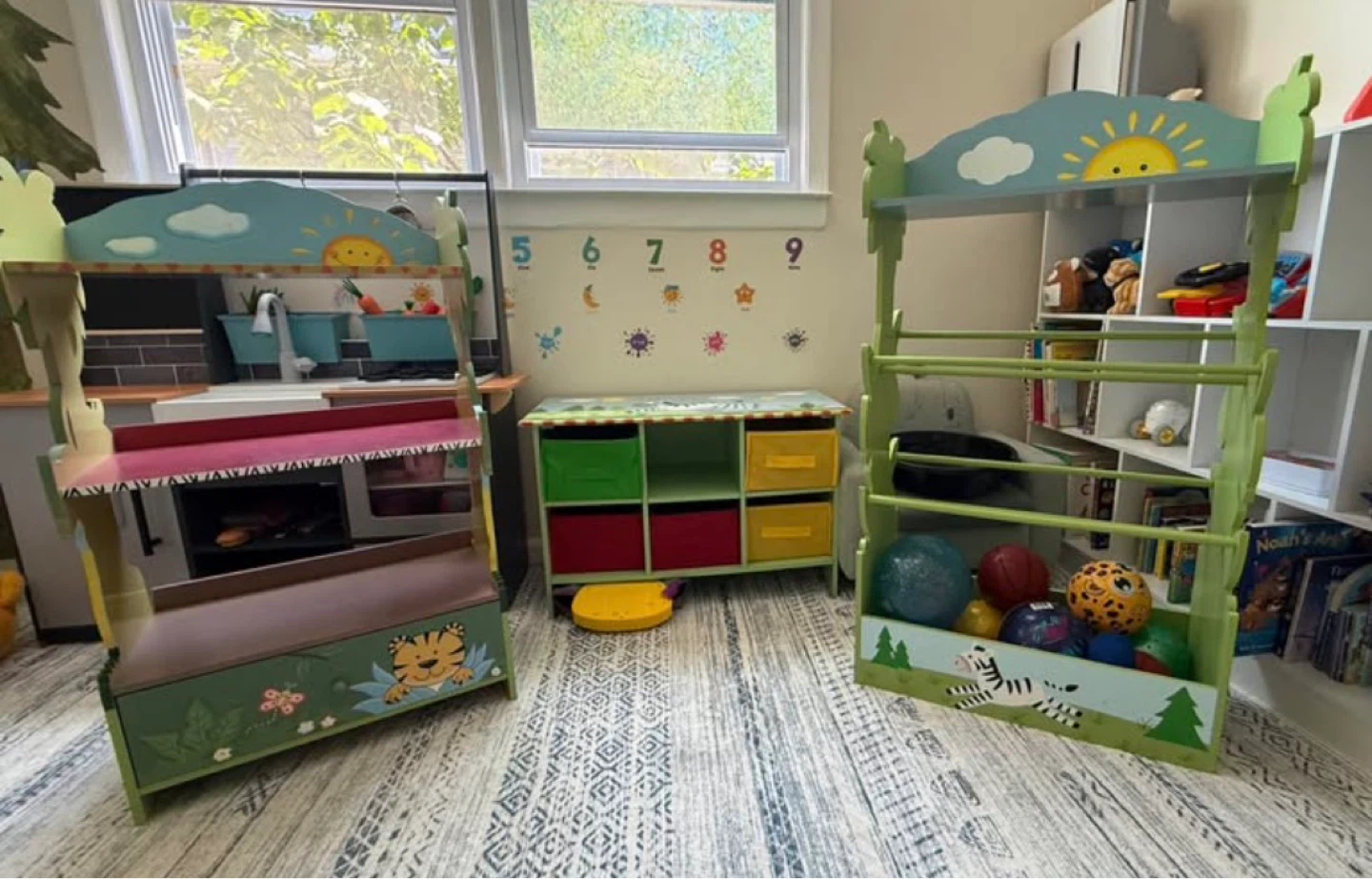 Kids Jungle Animal Themed Storage Bench and Shelving Unit