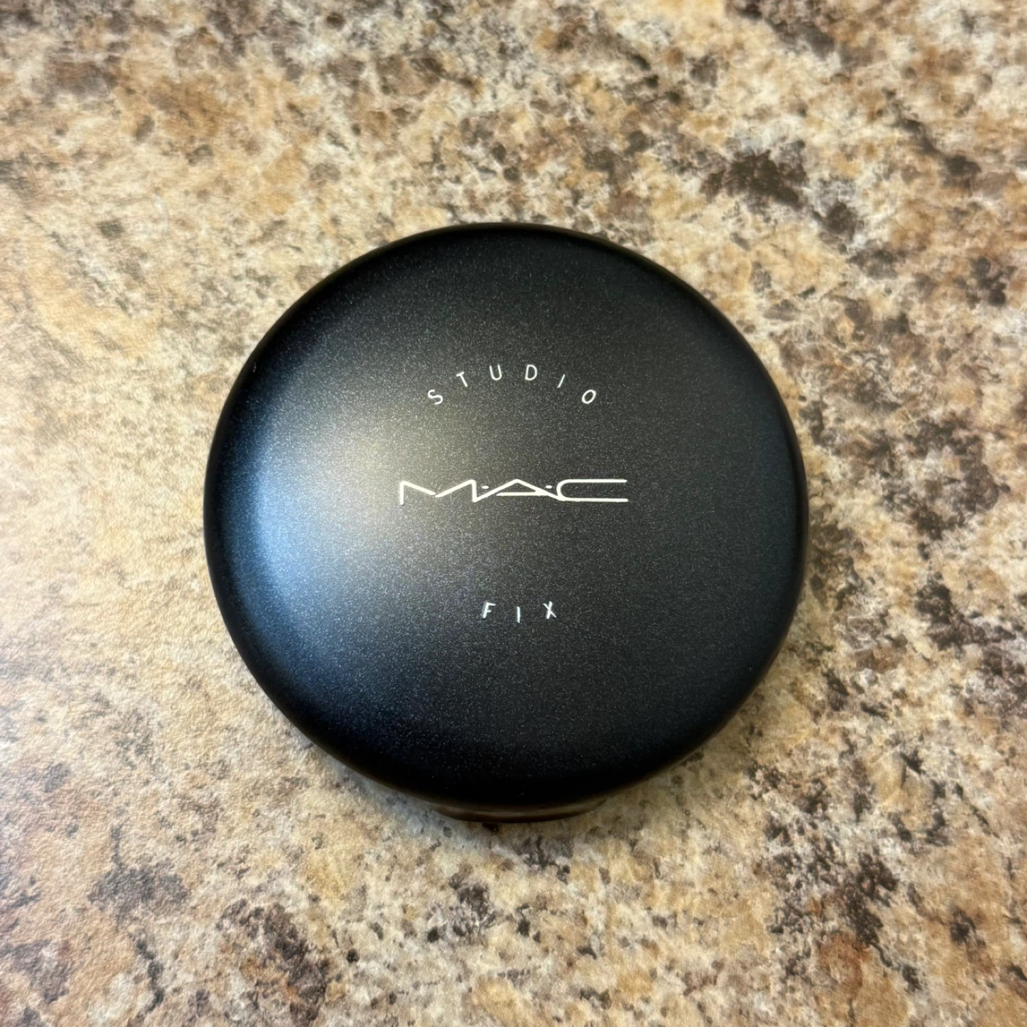 MAC Studio Fix Powder Foundation NC30