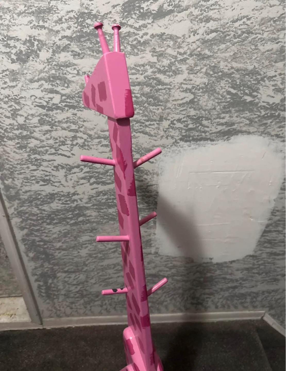 Giraffe coat hanger for kids - photo 5