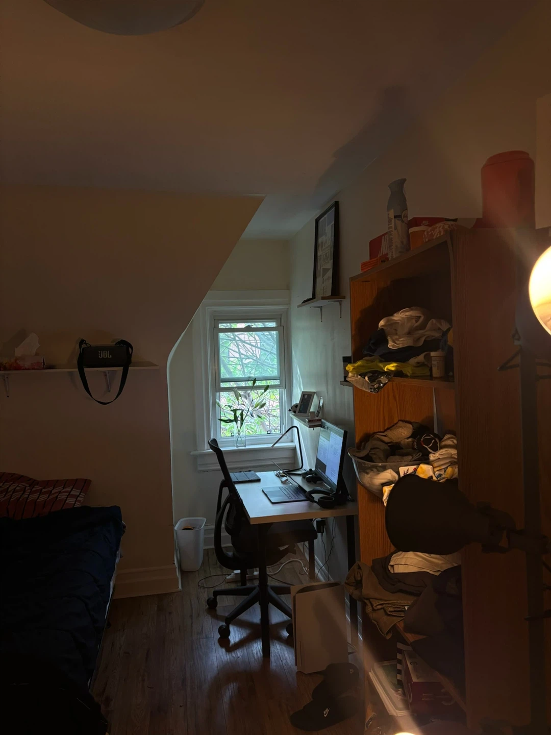 Private room for rent - downtown $1000 July and August - photo 4