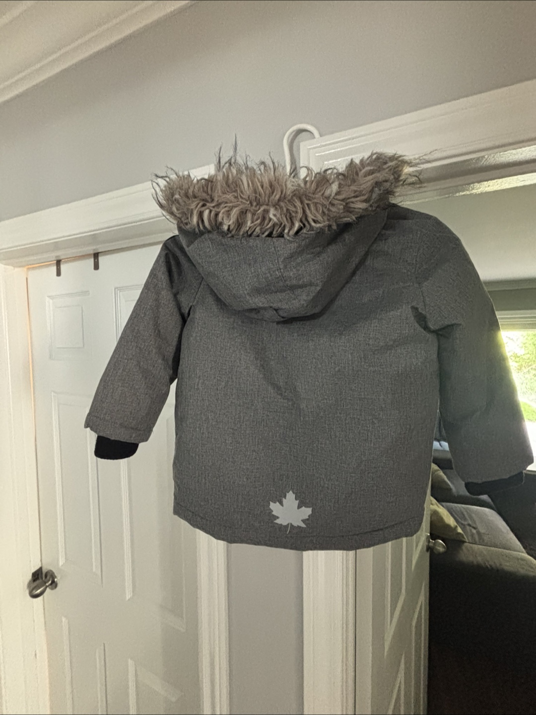 Canadiana Winter Jacket. 5t - photo 3