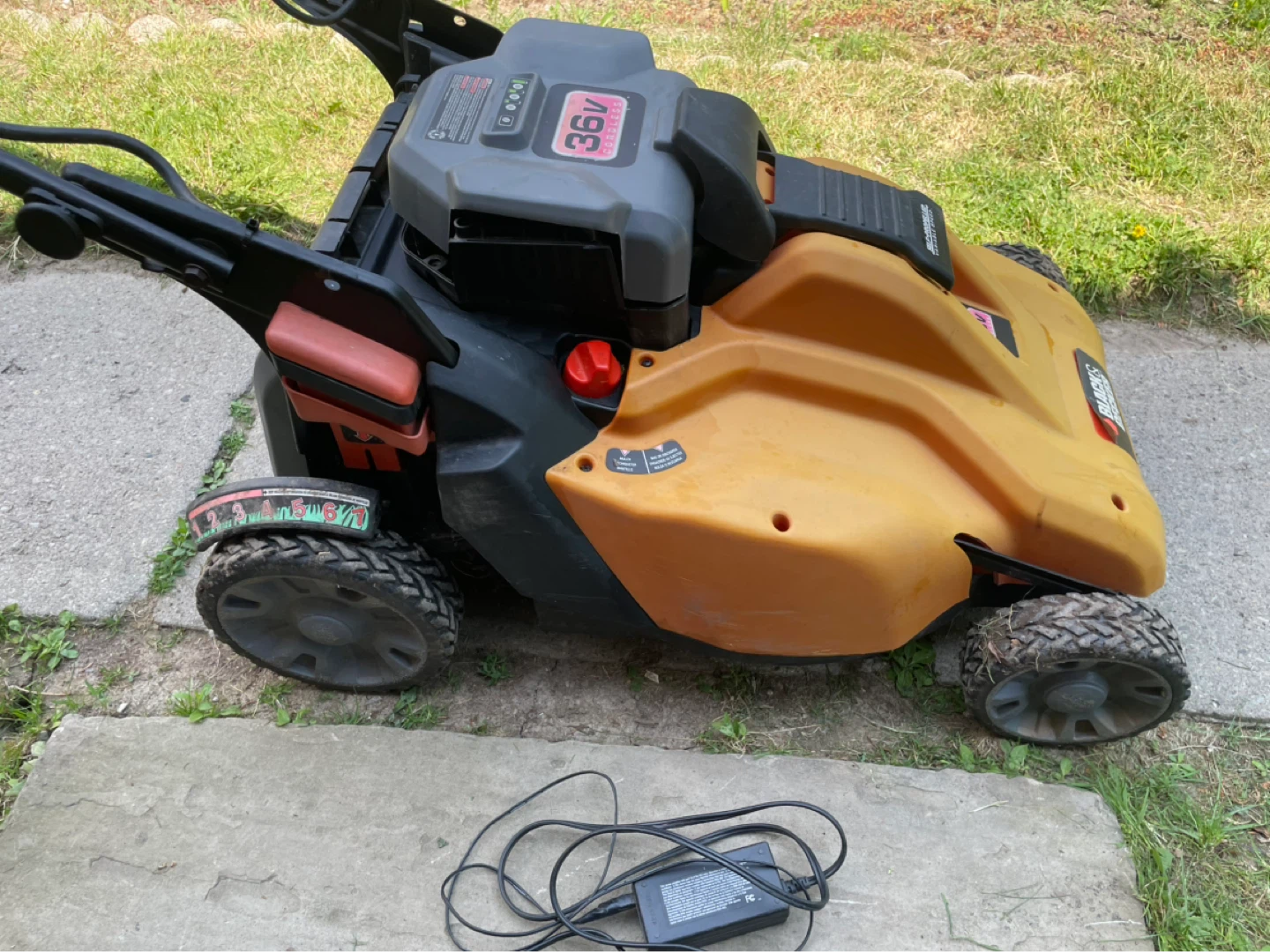 Lawnmower (As it’s- read description) - photo 3