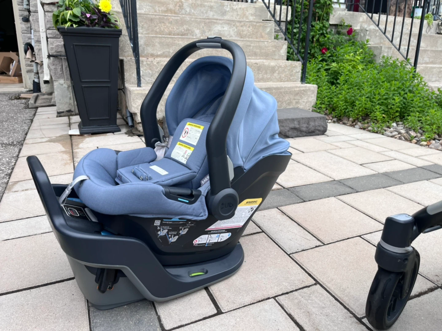 UPPAbaby Vista Stroller & MESA Car Seat Travel System - photo 4