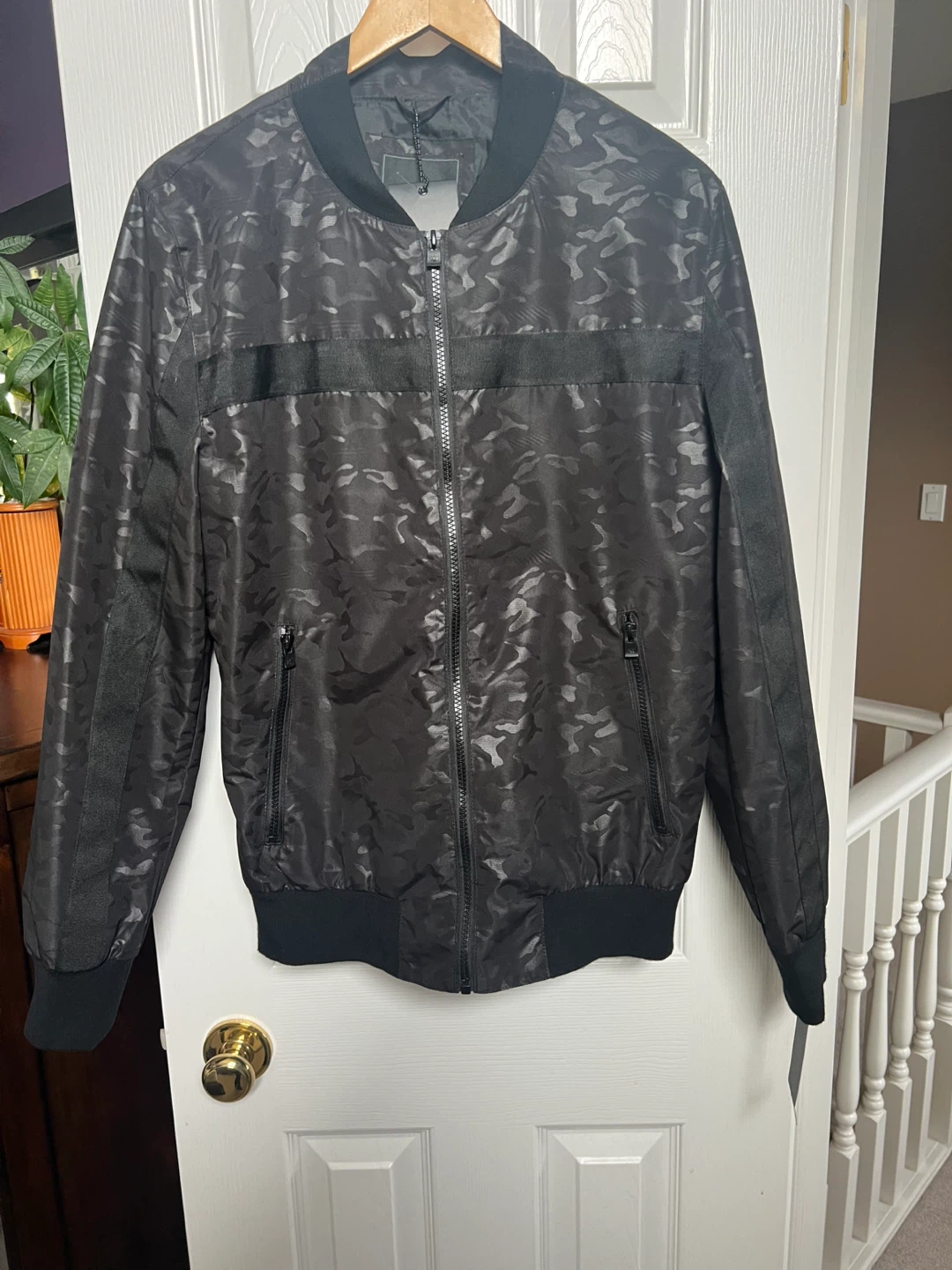 BNWT XRAY Men's Black Camo Bomber Jacket Size M