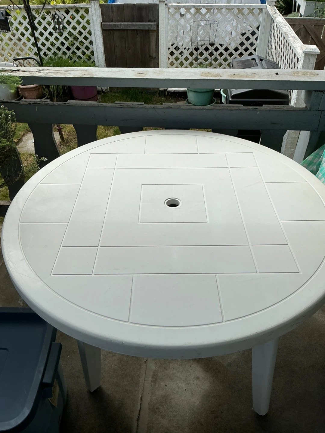 White Round Plastic Patio Table with Umbrella Hole