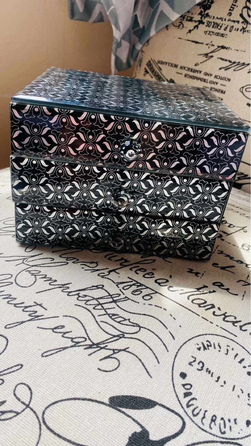 3 draw display 4x6
