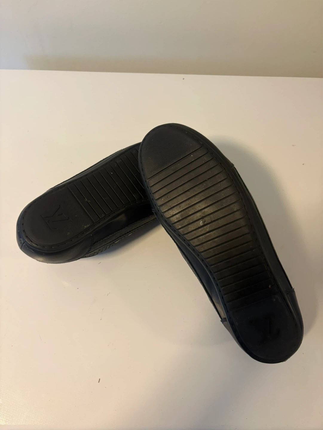 Louis Vuitton Paris Men's Blue Leather Sneakers - photo 2