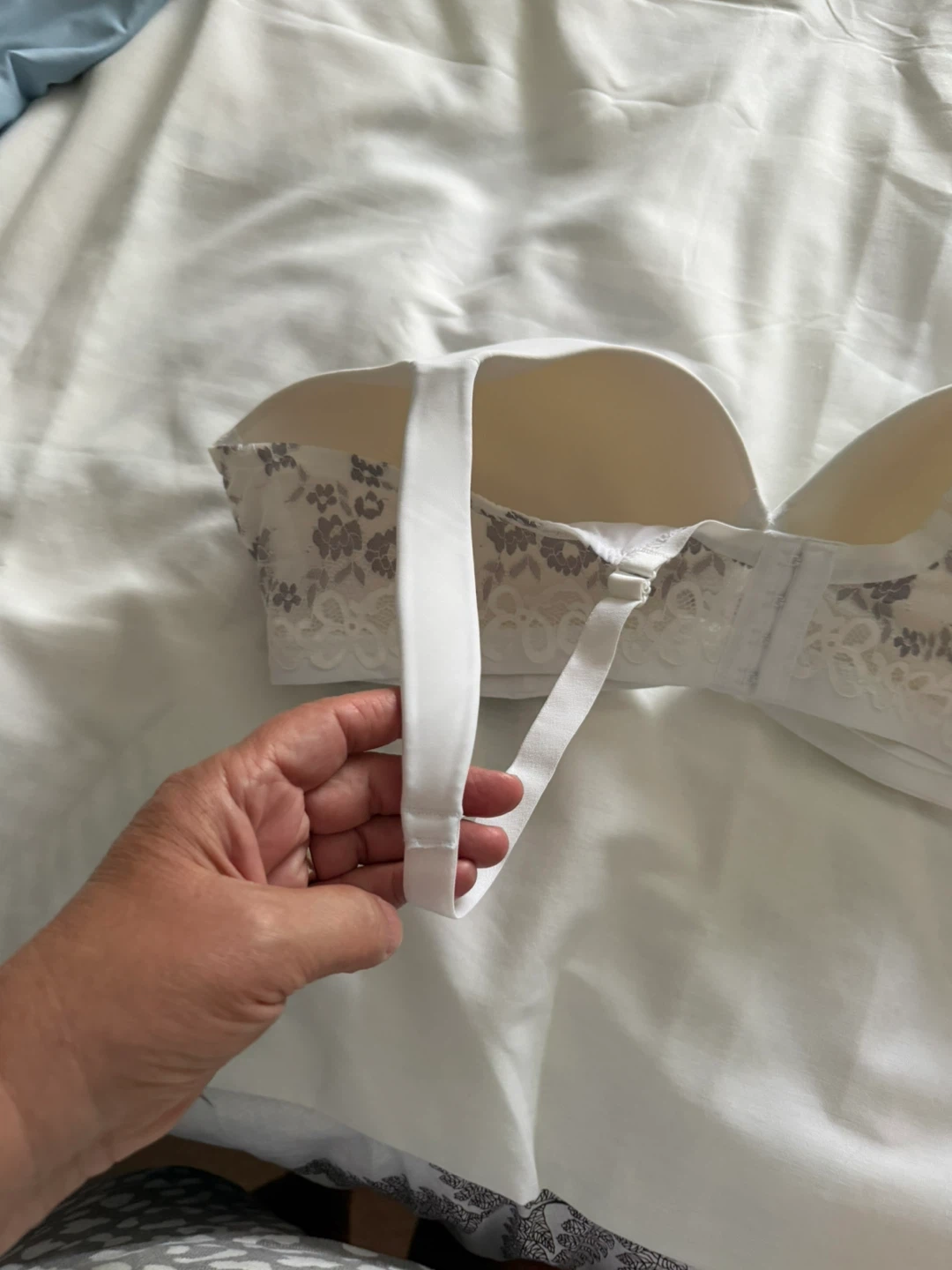Leading Lady White Lace Trimmed T-Shirt Bra - photo 3