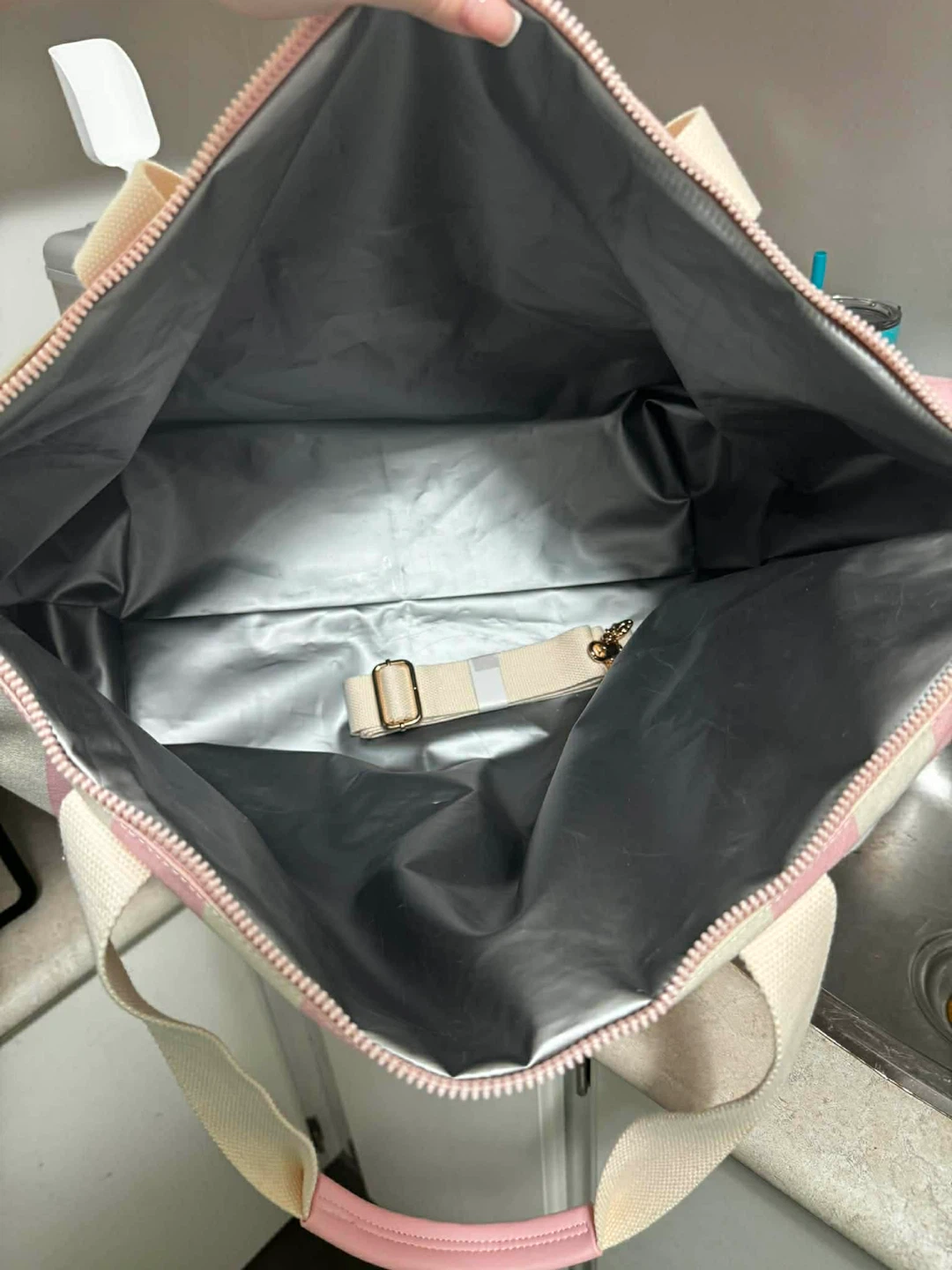 Poppies and Peonies Cooler Bag - photo 2