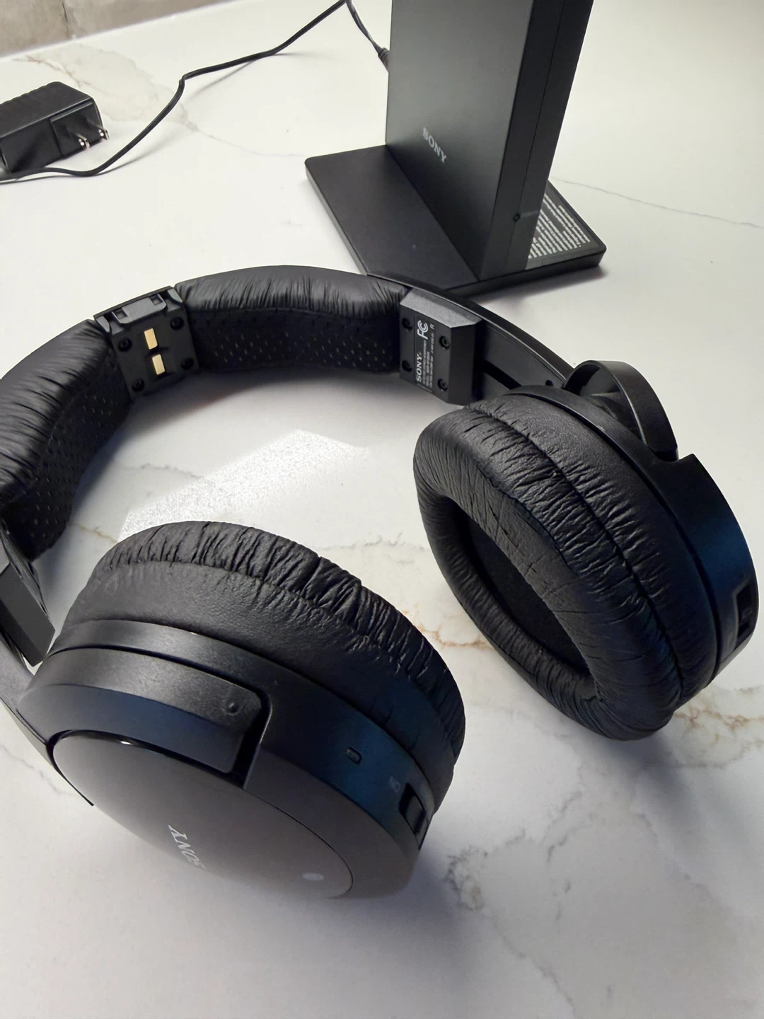 Sony Wireless Headphones with Charging Stand - photo 4