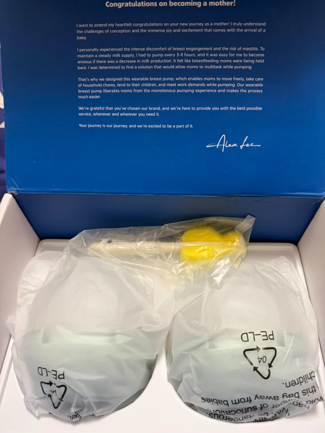 New open box MomMed Wearable Electric Breast Pump S21 - photo 3
