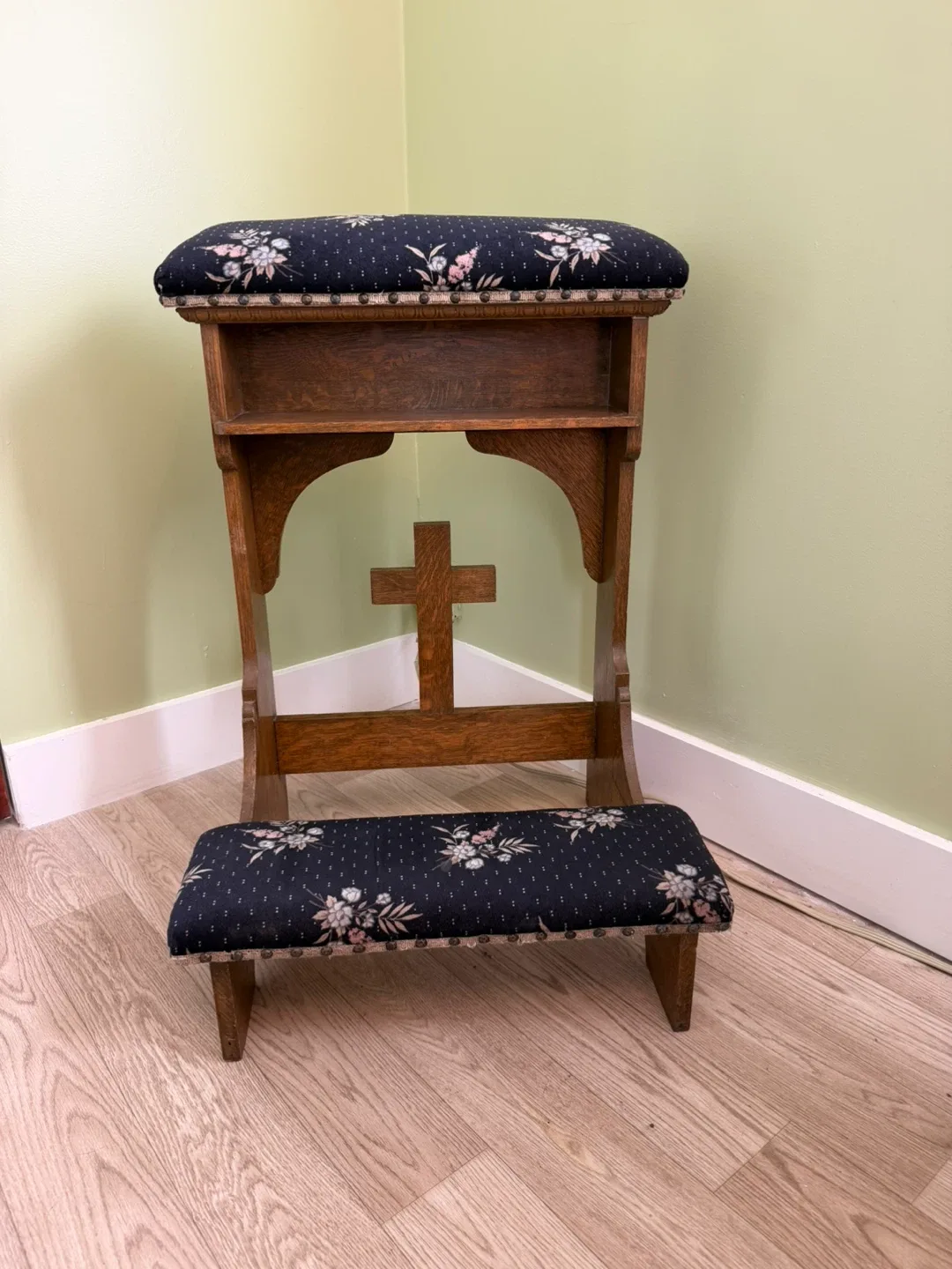 Wooden Prayer Kneeler with Padded Seat and Footrest - photo 3