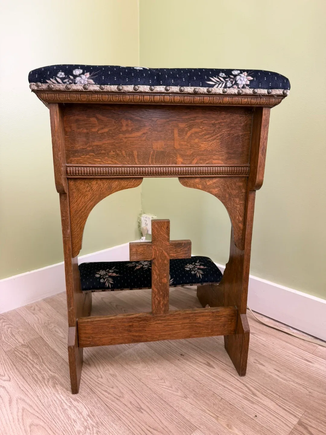 Wooden Prayer Kneeler with Padded Seat and Footrest - photo 4