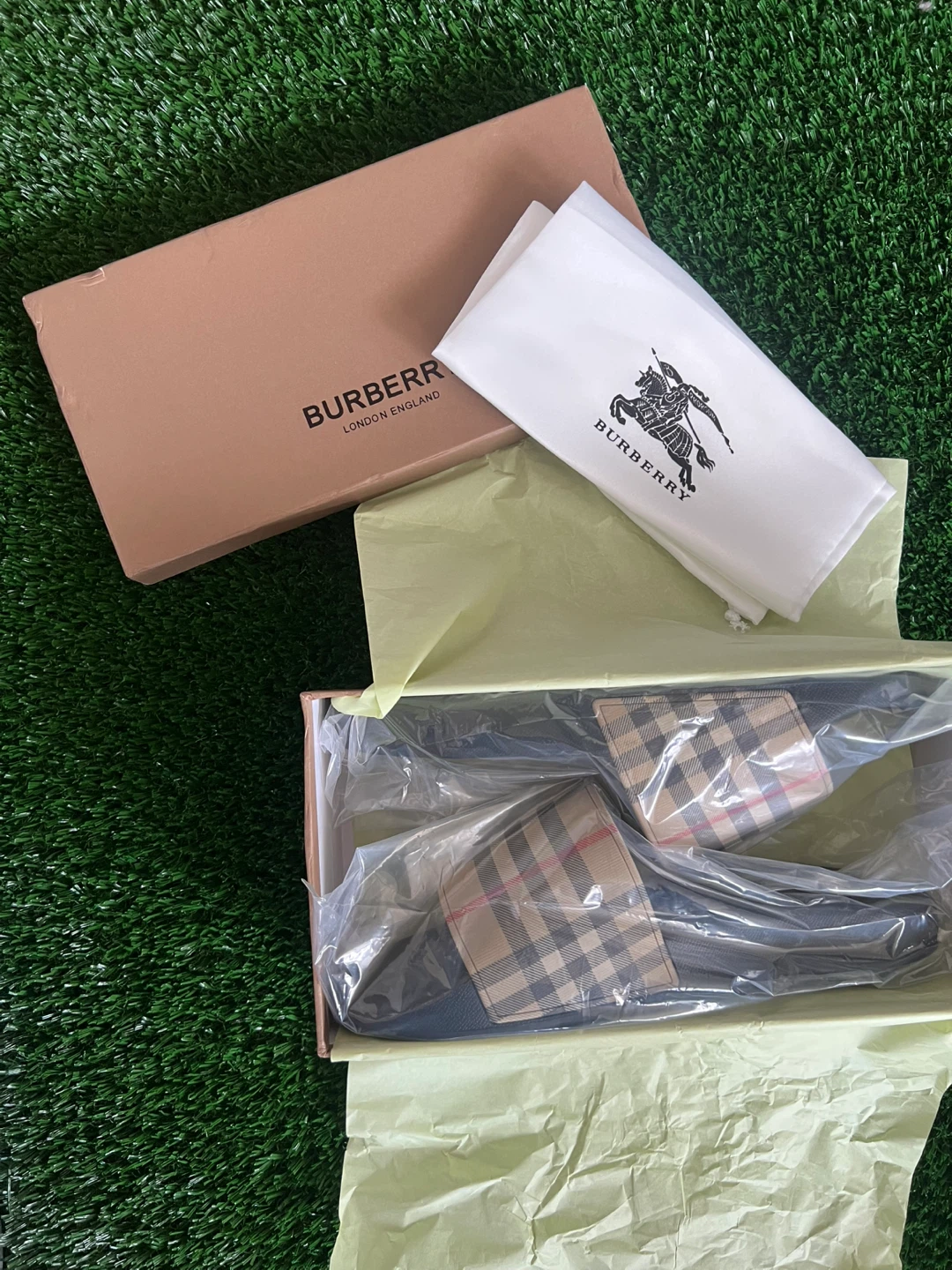 BURBERRY Slides - photo 5
