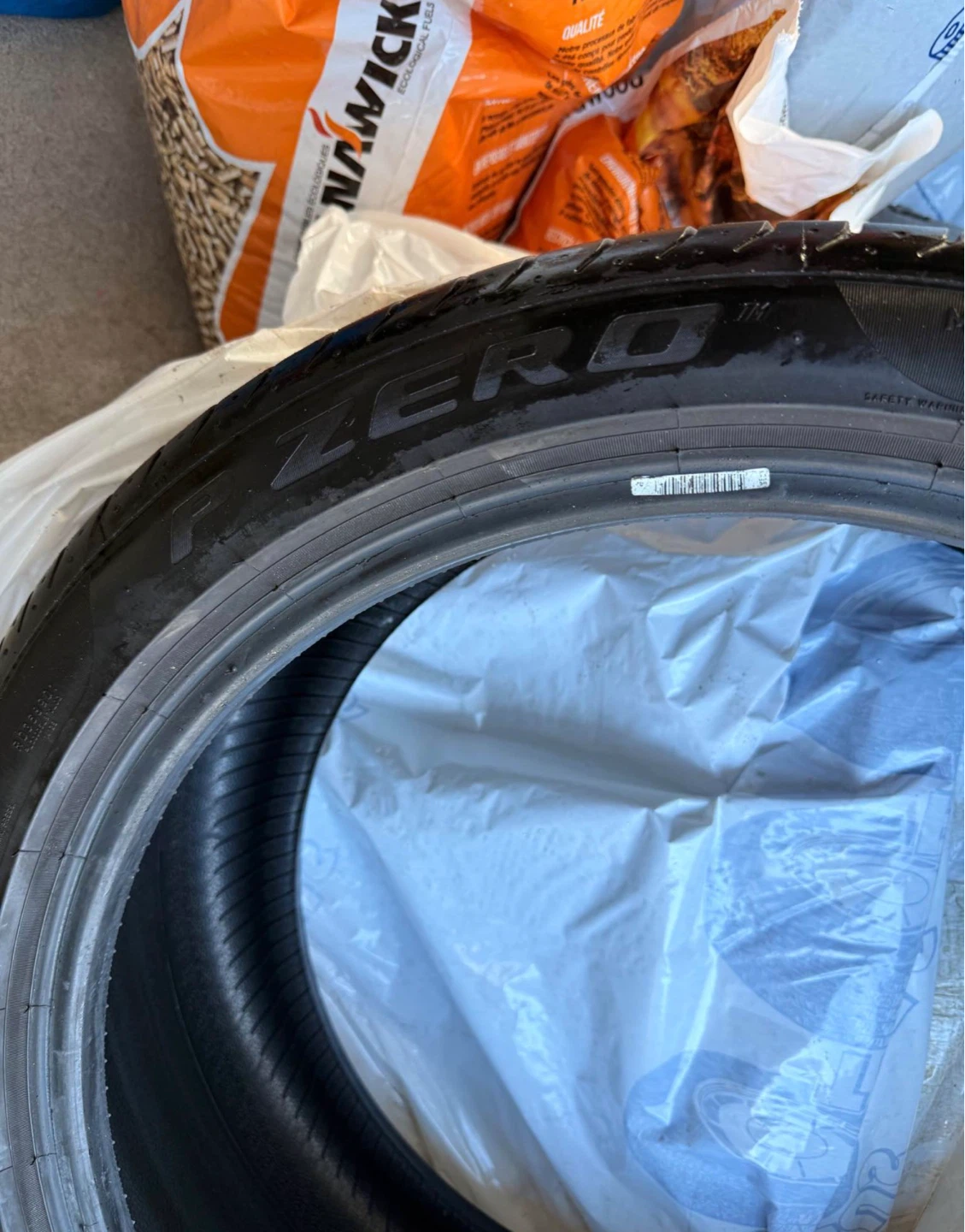 Pirelli P ZERO Tire 245/40 R20 99Y TWO TIRES - photo 3