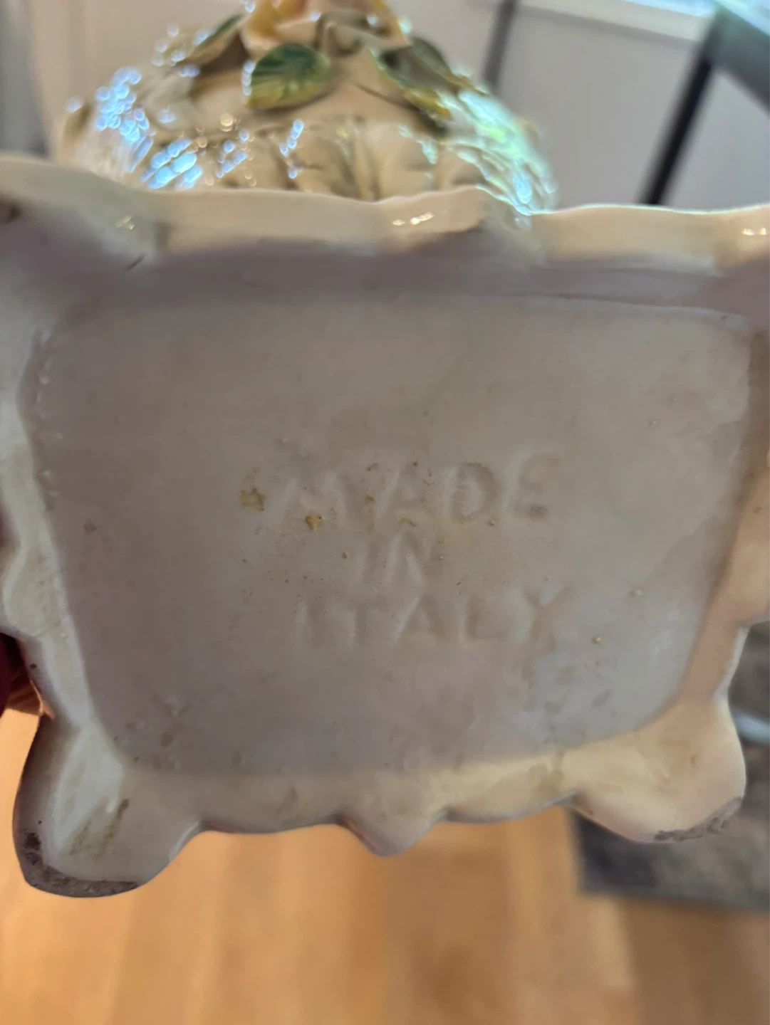Vintage Italian Capodimonte Style Porcelain Vase - photo 4