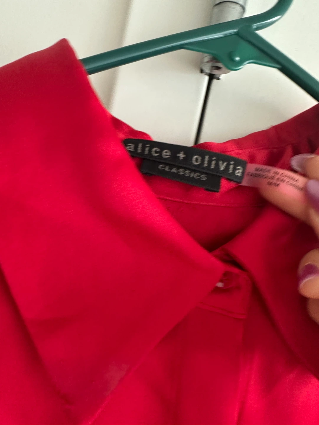 Alice + Olivia Red Cropped Satin Shirt - photo 3
