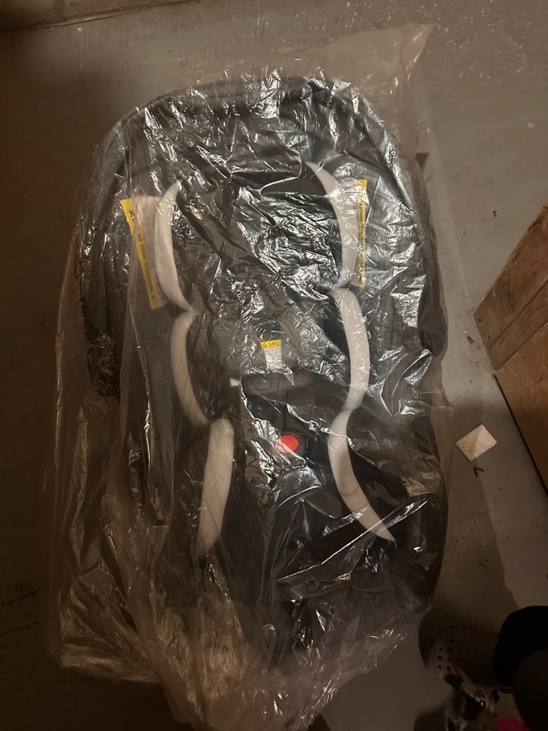 Evenflo Infant Car Seat - photo 3