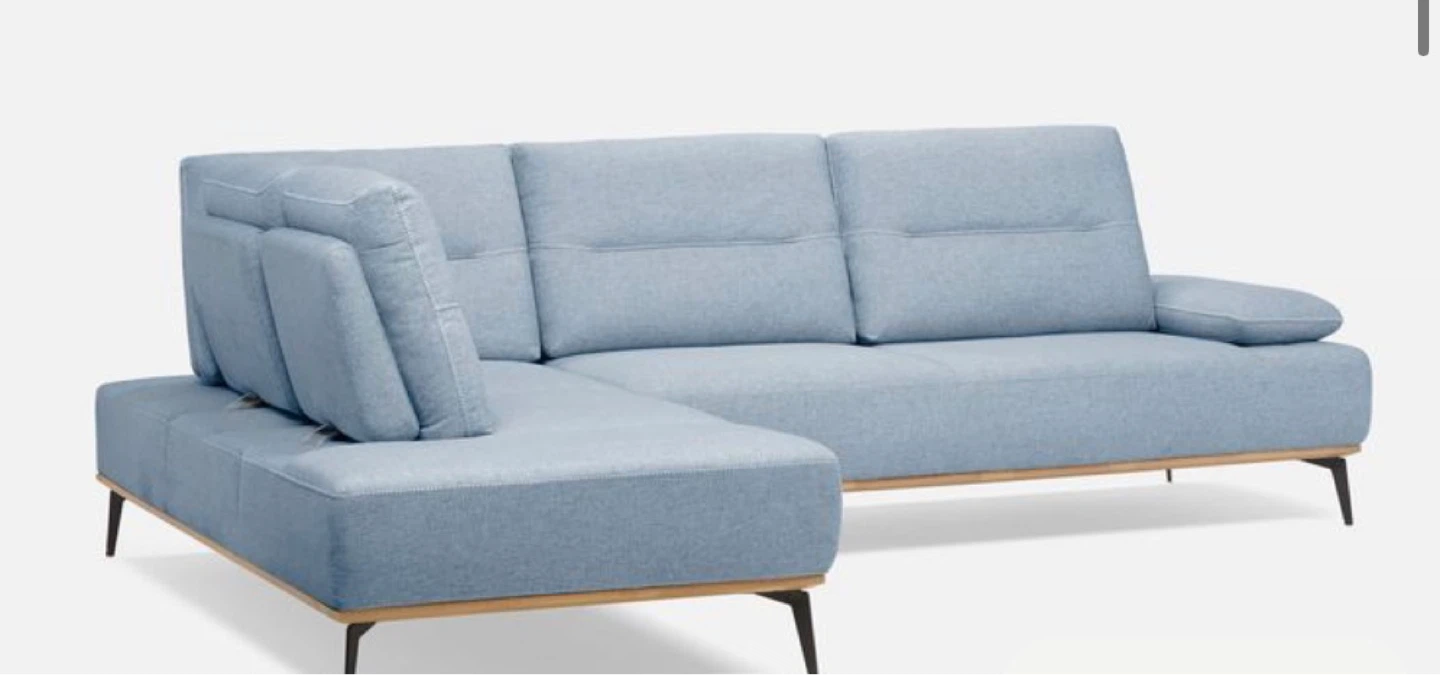 Left-facing sectional sofa