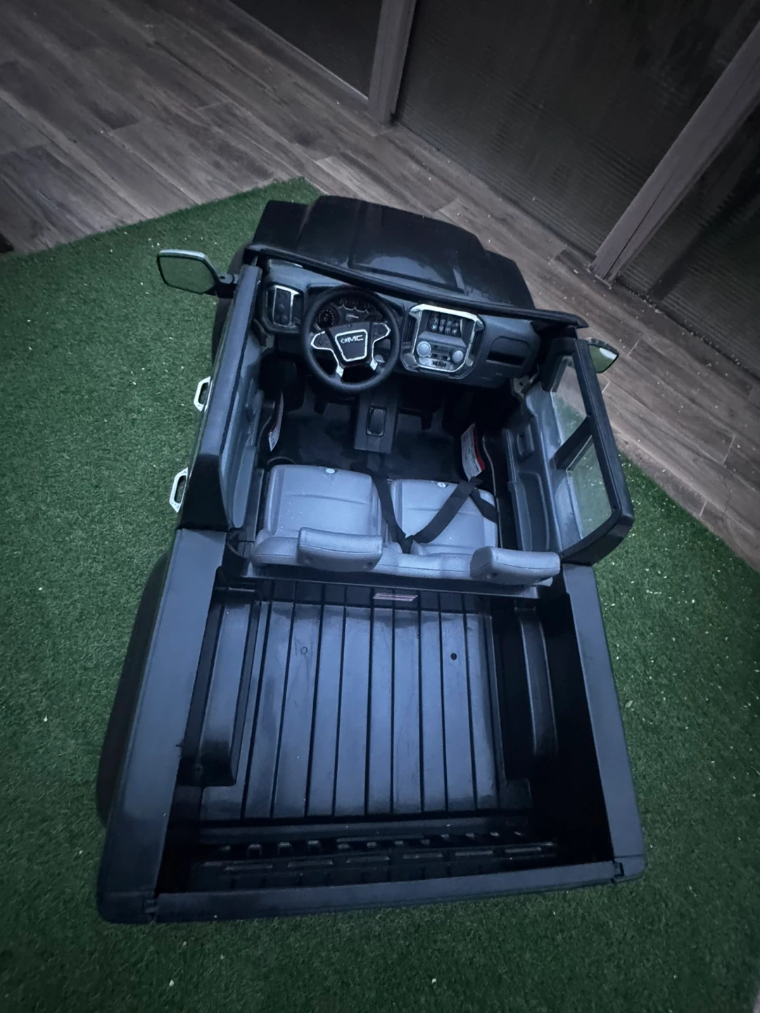 GMC Sierra Denali Ride-On Toy Truck - photo 3
