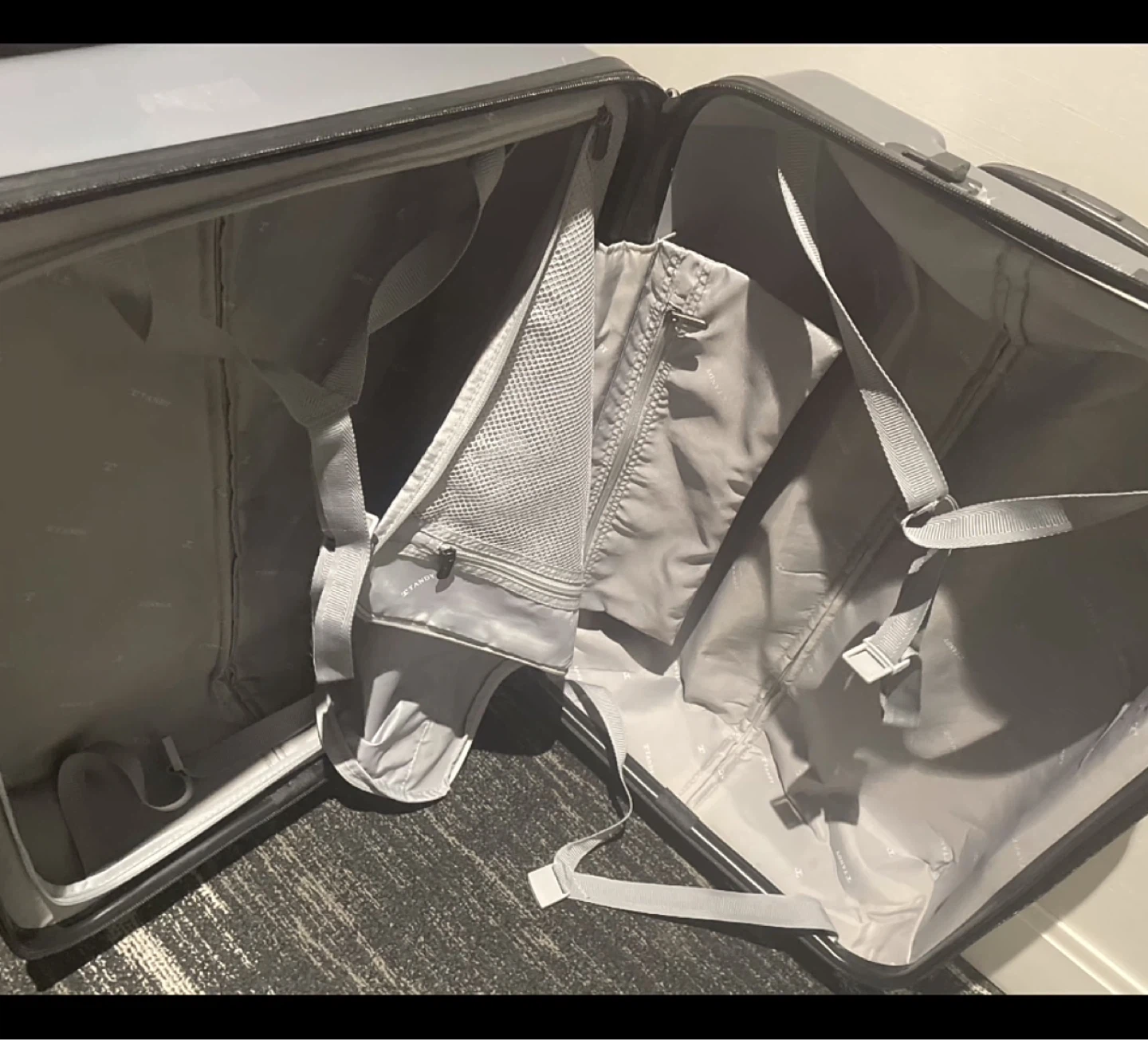 24" Checked Suitcase - photo 2