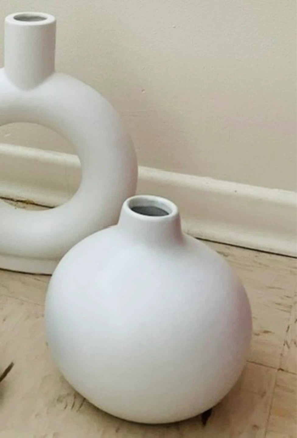 Round Vase White Matt finish - photo 2