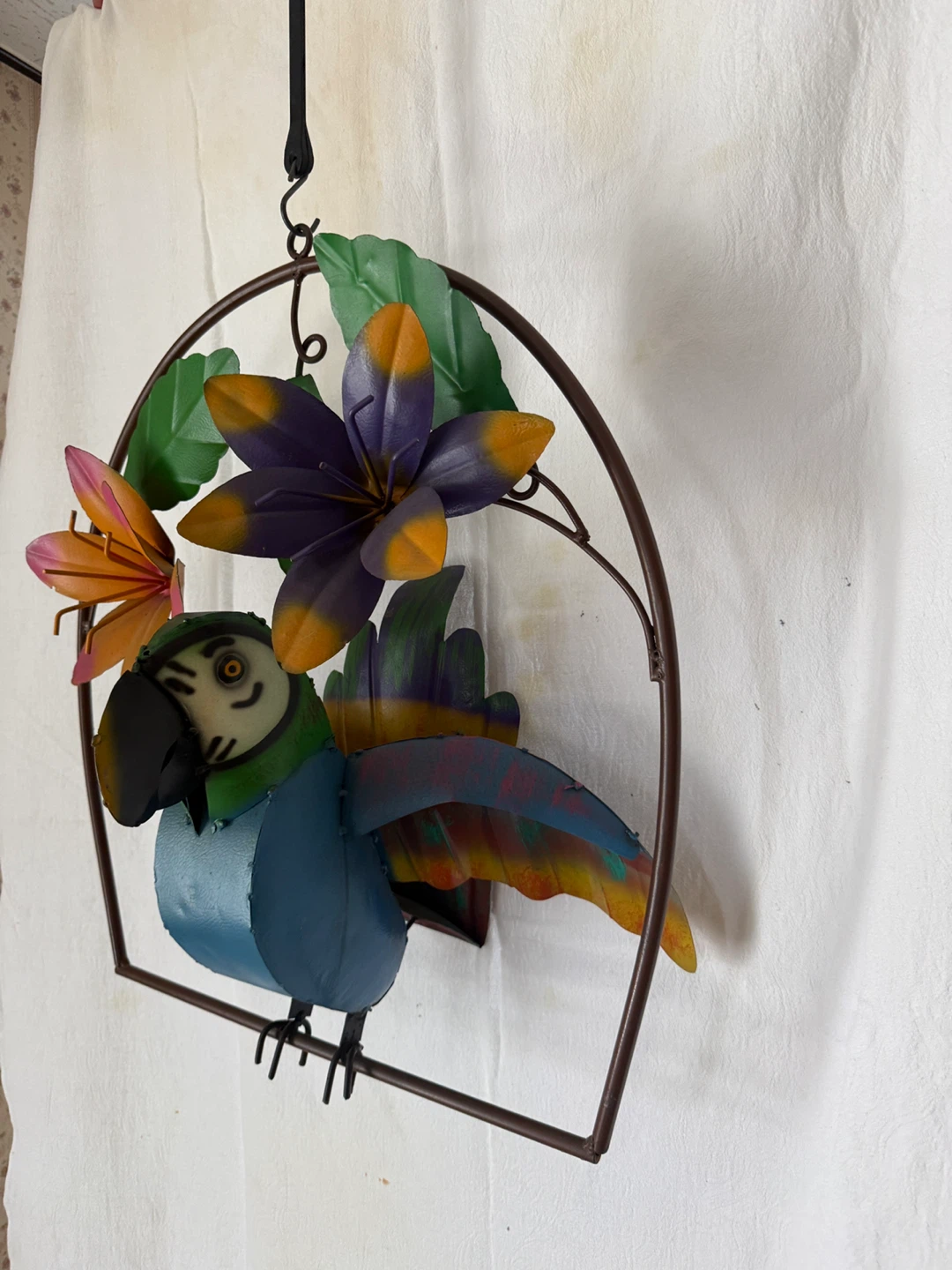2ft Metal Parrot and Flower Hanging Decor - photo 3