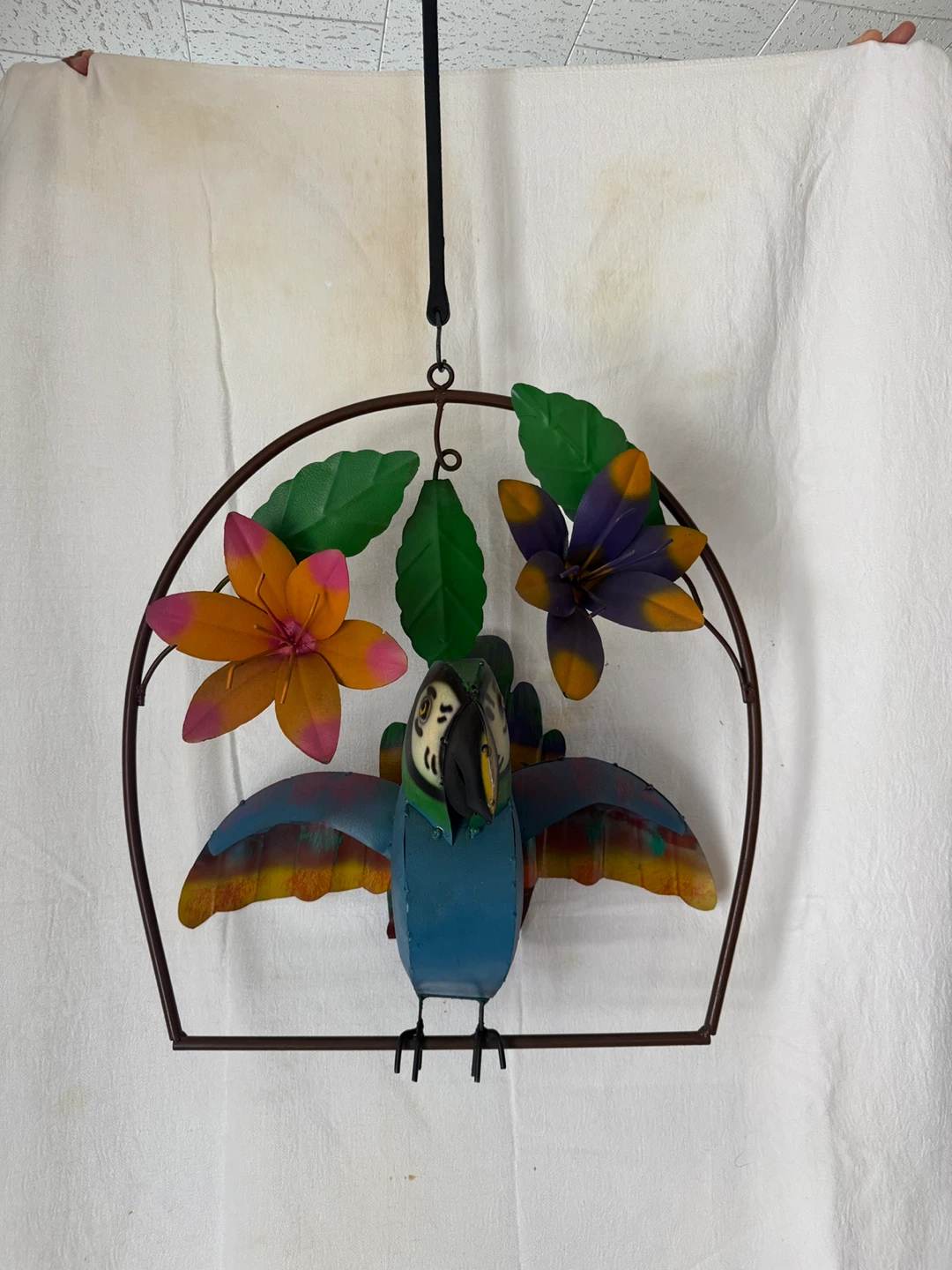 2ft Metal Parrot and Flower Hanging Decor - photo 4