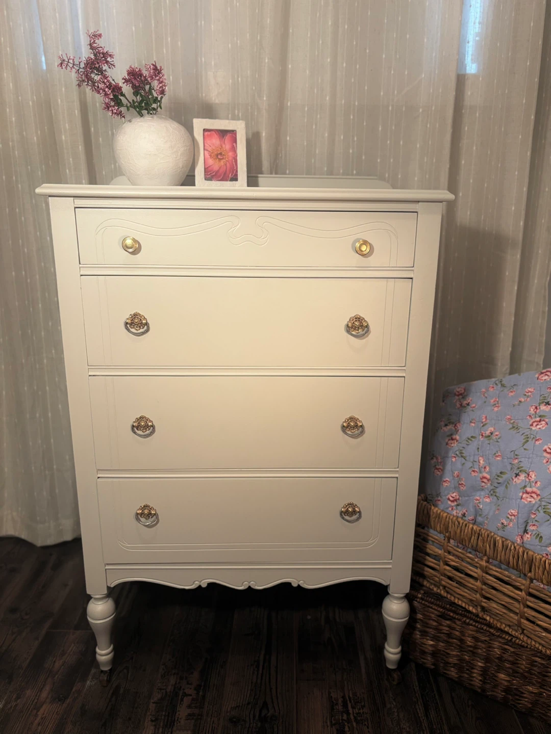D.F. Co. 4-Drawer Dresser - photo 2