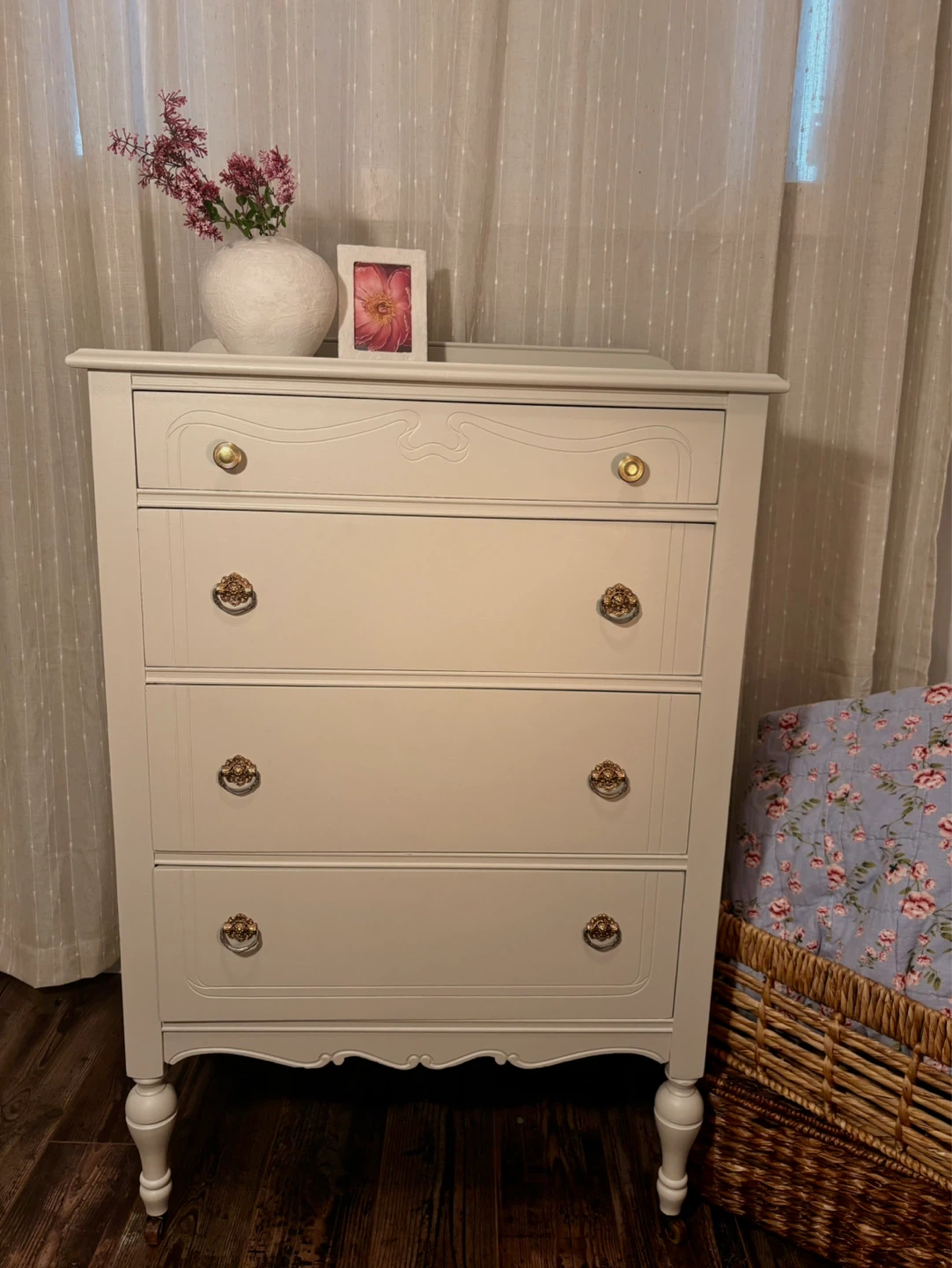D.F. Co. 4-Drawer Dresser