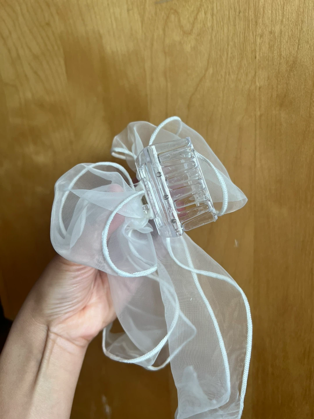 White Organza Bow Hair claw - photo 2