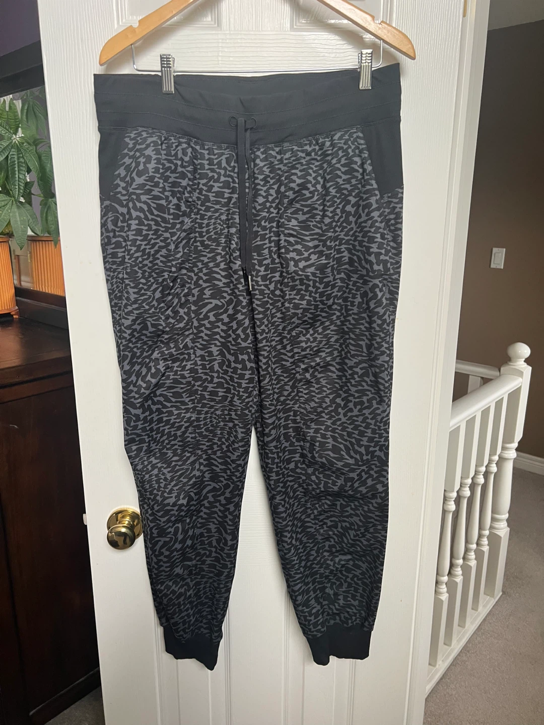 Lululemon Joggers Size 12