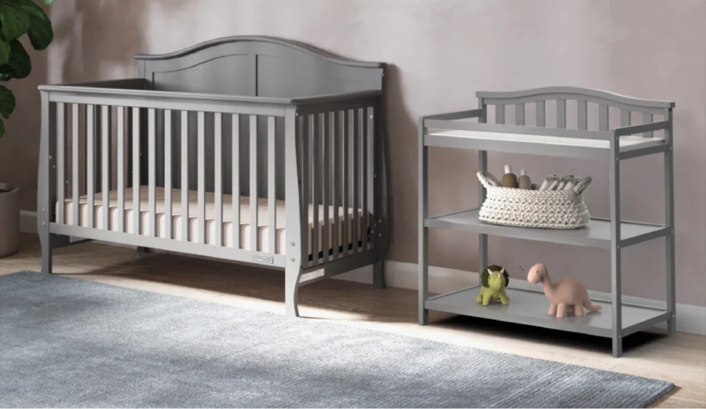 CHILD CRAFT 4-in-1 Convertible Crib + changing table - Grey