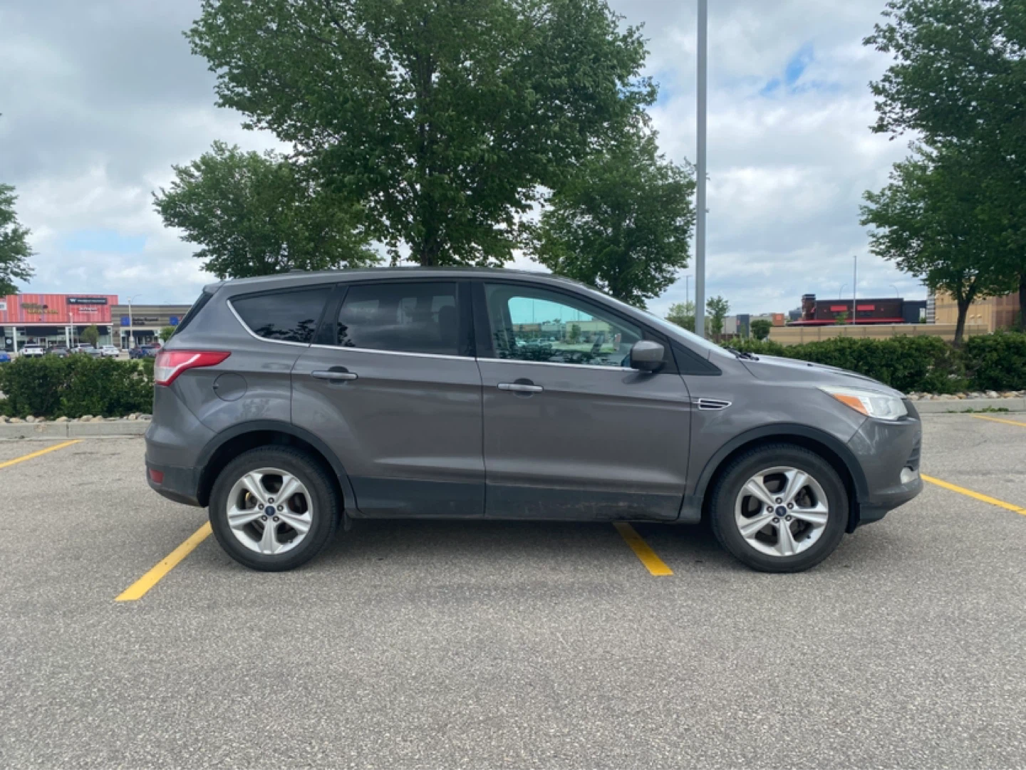 2013 Ford Escape Dark Grey SUV - photo 4
